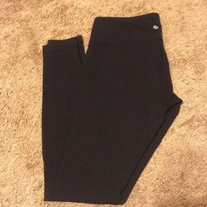 Black Lululemon leggings
